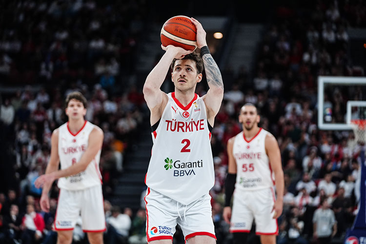 Milliler, Bosna Hersek’i 93 71 Mağlup Etti