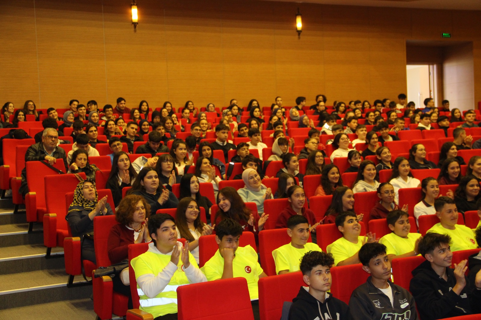 Whatsapp Image 2025 11 20 At 16.09.00