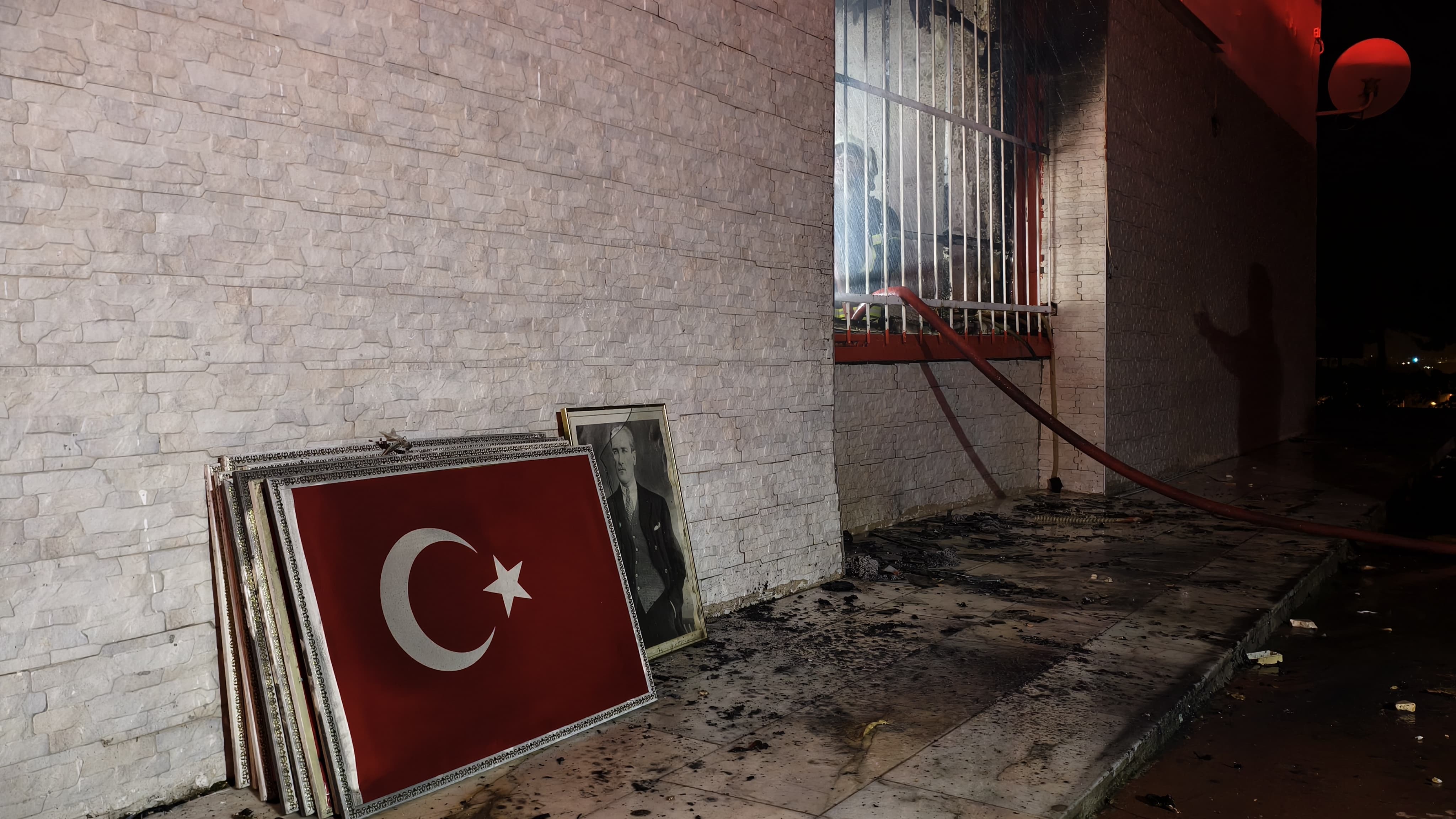 32C61C3C Ebfb 4C02 83F5 A37C33Bf29E0