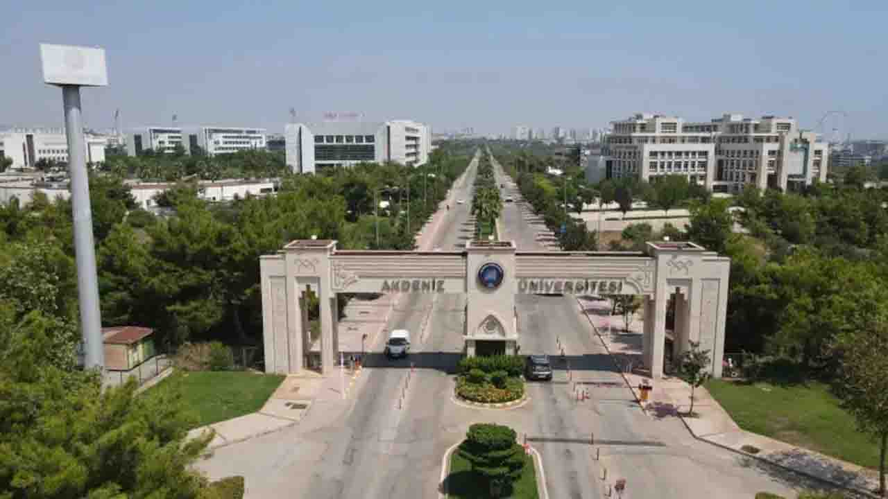 Akdeniz Üniversitesi