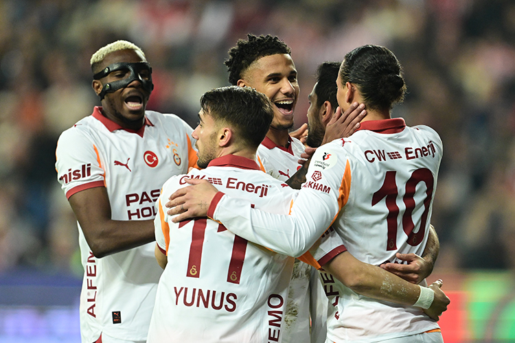 Antalya’da Galatasaray Rüzgarı 4 1U