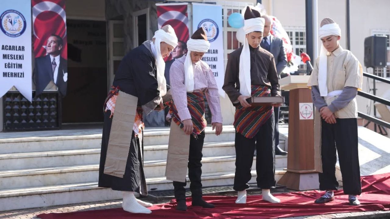 Aydın İncirliova’da Acarlar Mesleki Eğitim Merkezi Hizmete Açıldı 2