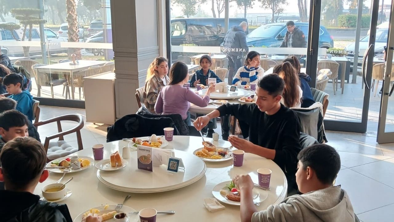 Aydın'da 'Özel Öğrenciler' Kahvaltıda Bir Araya Geldi03