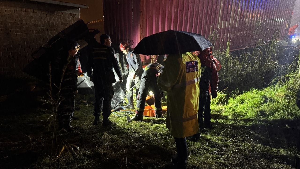 Aydın’da Tır Faciası! Tır Sürücüsü Öldü22