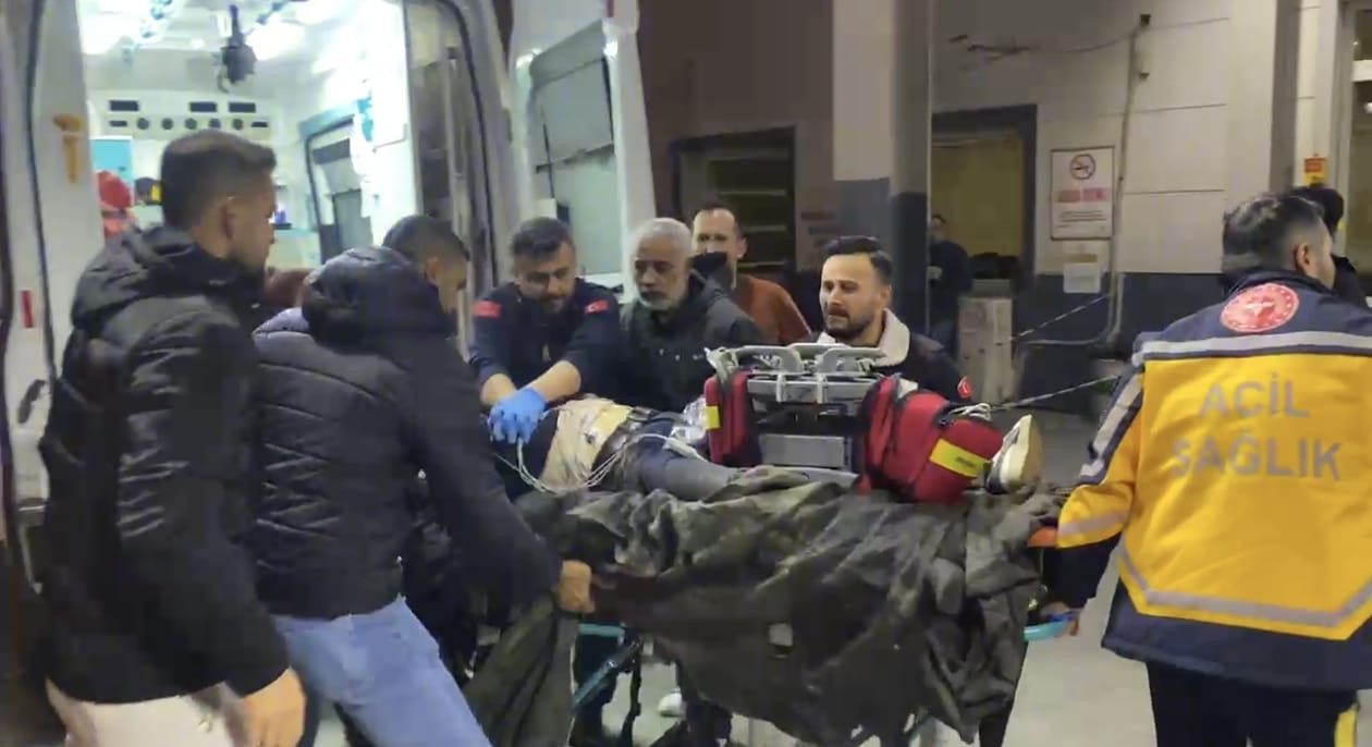 Cde21821 6203 4893 A5F4 Dc1Bb2B33737