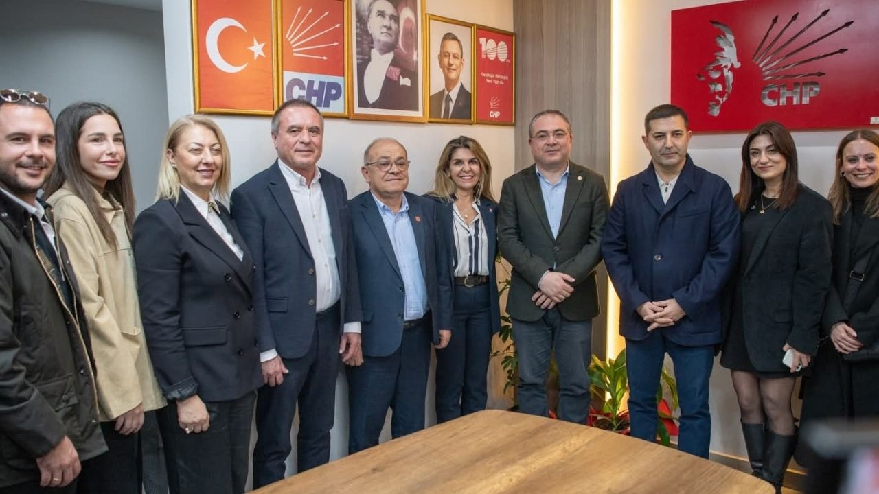 Eda Yurtcan Chp'ye Katıldı 1