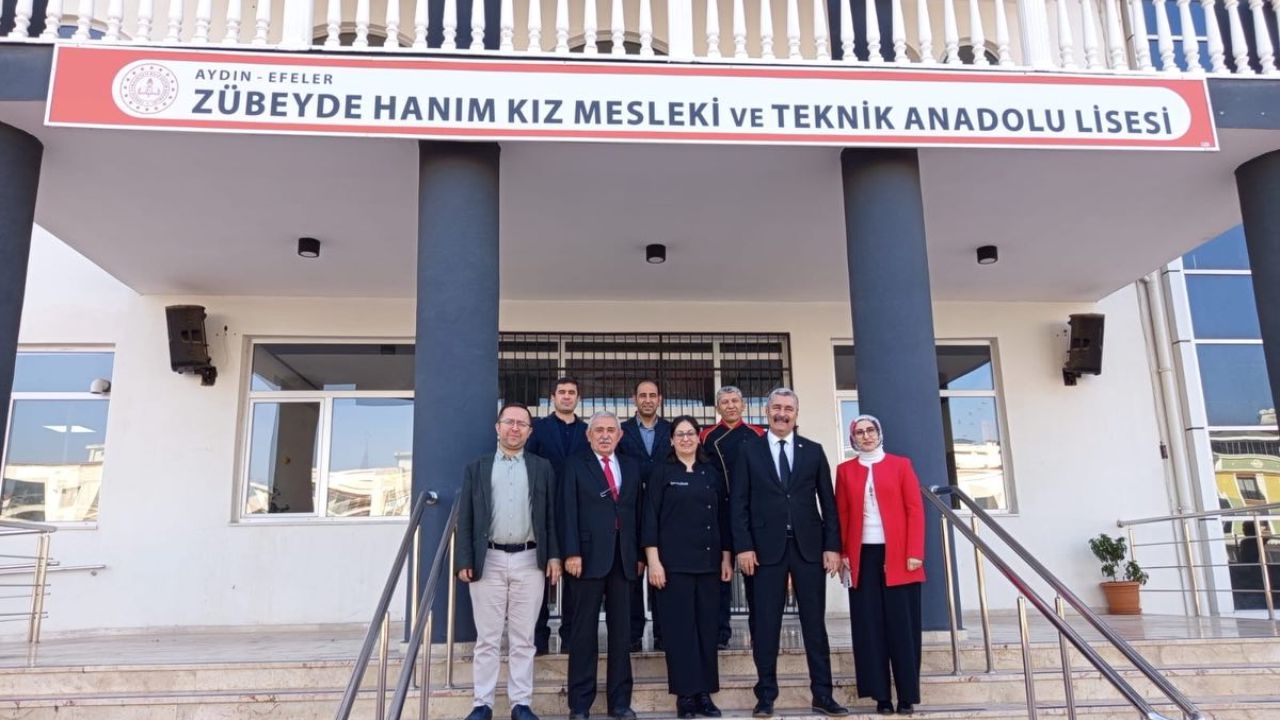 Efeler’de “Okulumuz Üretiyor, Ülkemiz Kazanıyor” Sergisi Ilgi Gördü 1