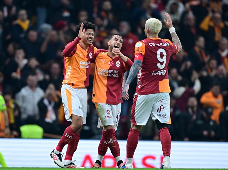 Galatasaray Liderliği Bırakmadıf