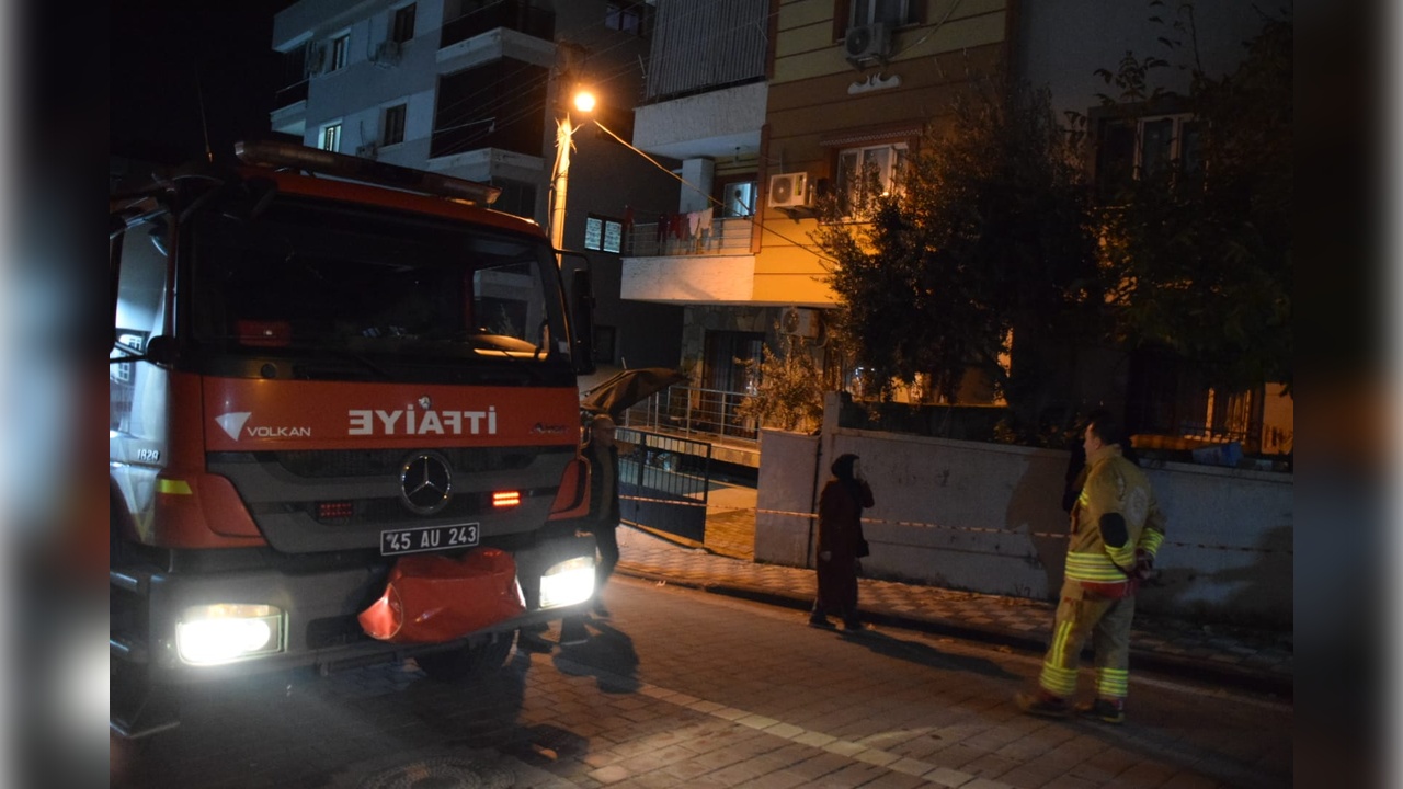 İnşaat Zemini Çöktü, 2 Apartman Boşaltıldı1