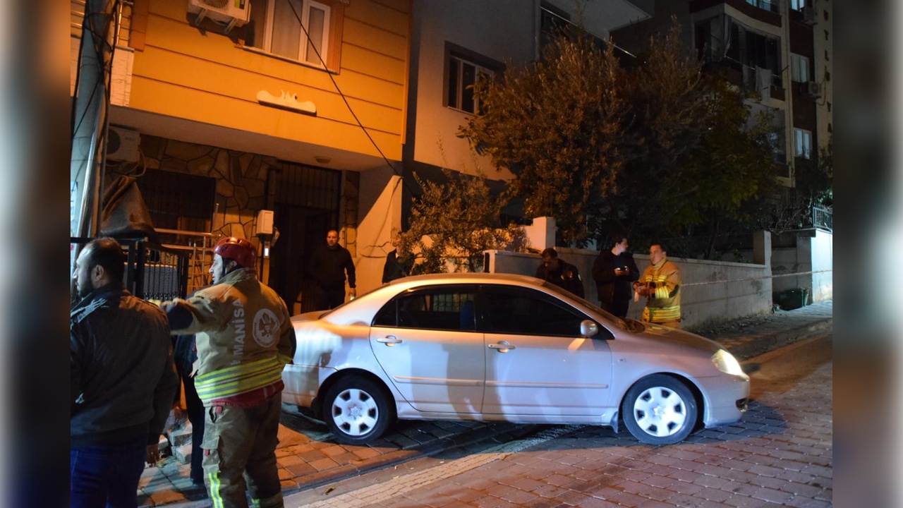 İnşaat Zemini Çöktü, 2 Apartman Boşaltıldıe