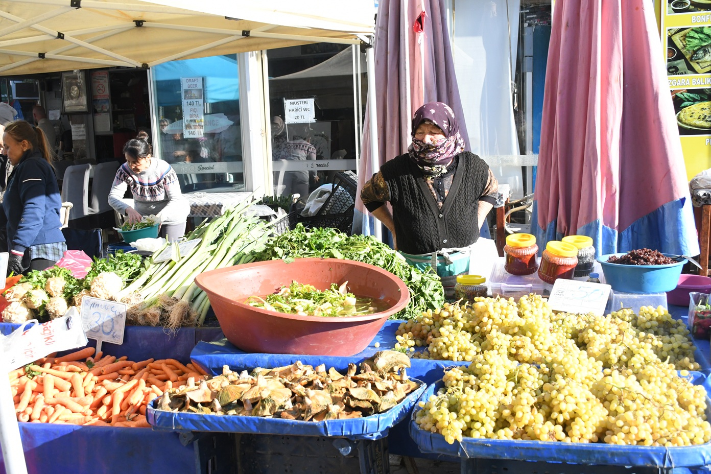 Kışa Özgü Sebze Ve Meyveler Raflarda Yerini Aldı (3)