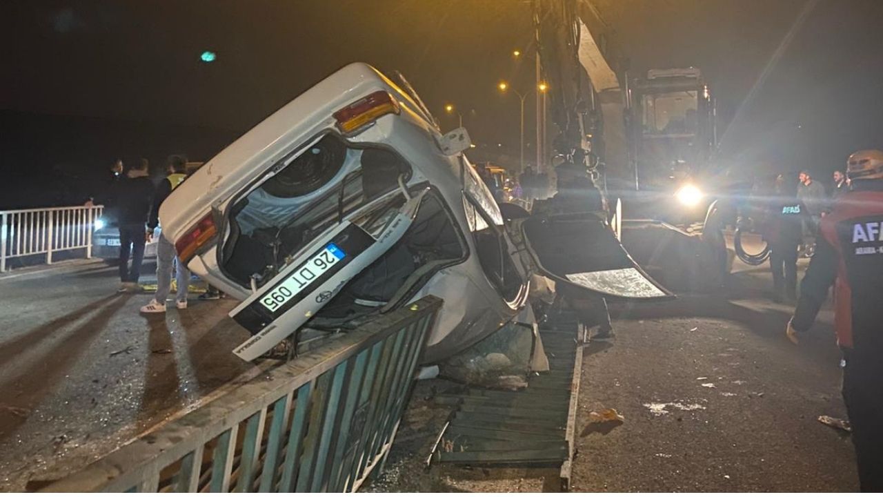 Köprüde Feci Kaza! 1 Ölü, 3 Yaralı1
