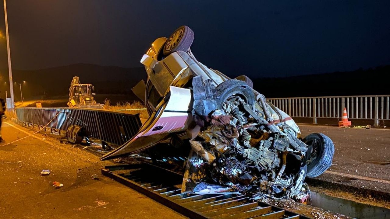 Köprüde Feci Kaza! 1 Ölü, 3 Yaralı2