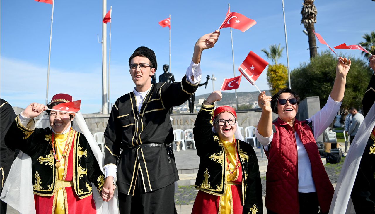 Kuşadası’nda 3 Aralık Dünya Engelliler Günü Kortej Ve Gösterilerle Kutlandı 2