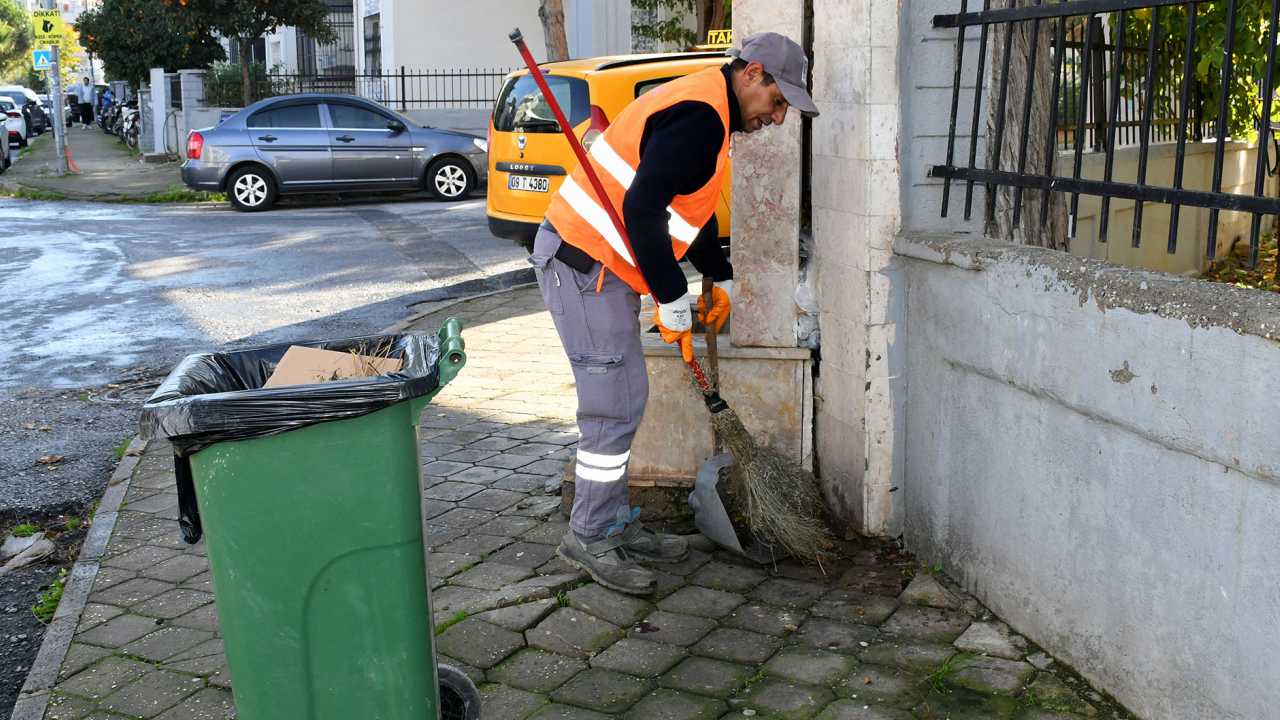Kuşadası’nda Kapsamlı Temizlik Mesaisi2