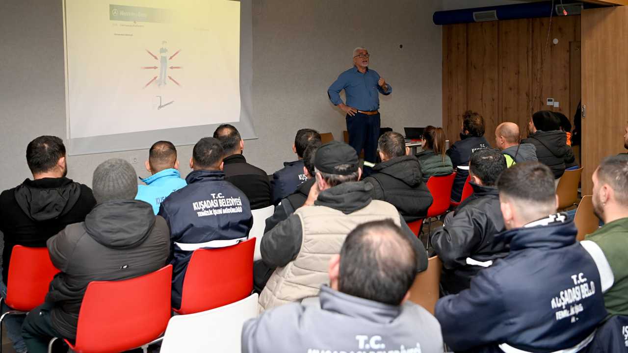 Kuşadası’nda Sürücülere 2 Saatlik Güvenli Sürüş Dersi