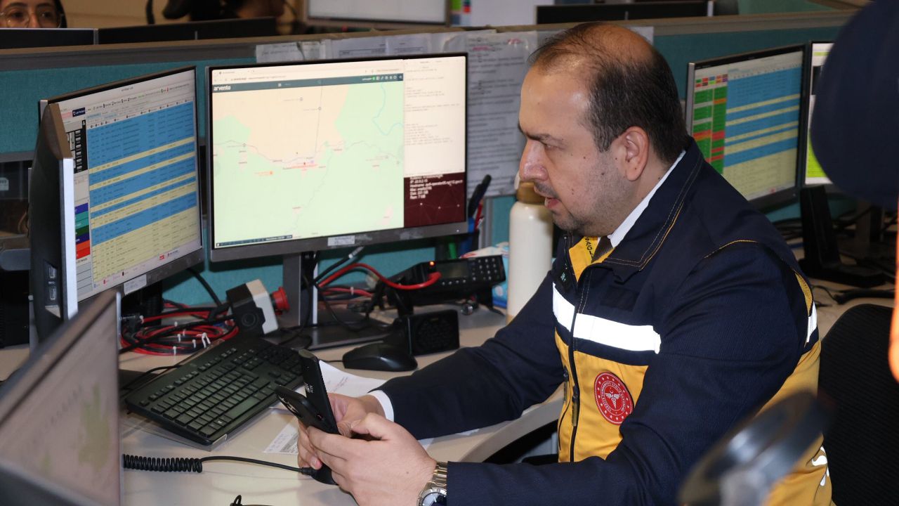 Müdür Şenkul, 112 Acil Çağrı Merkezi’ni Ziyaret Etti 1