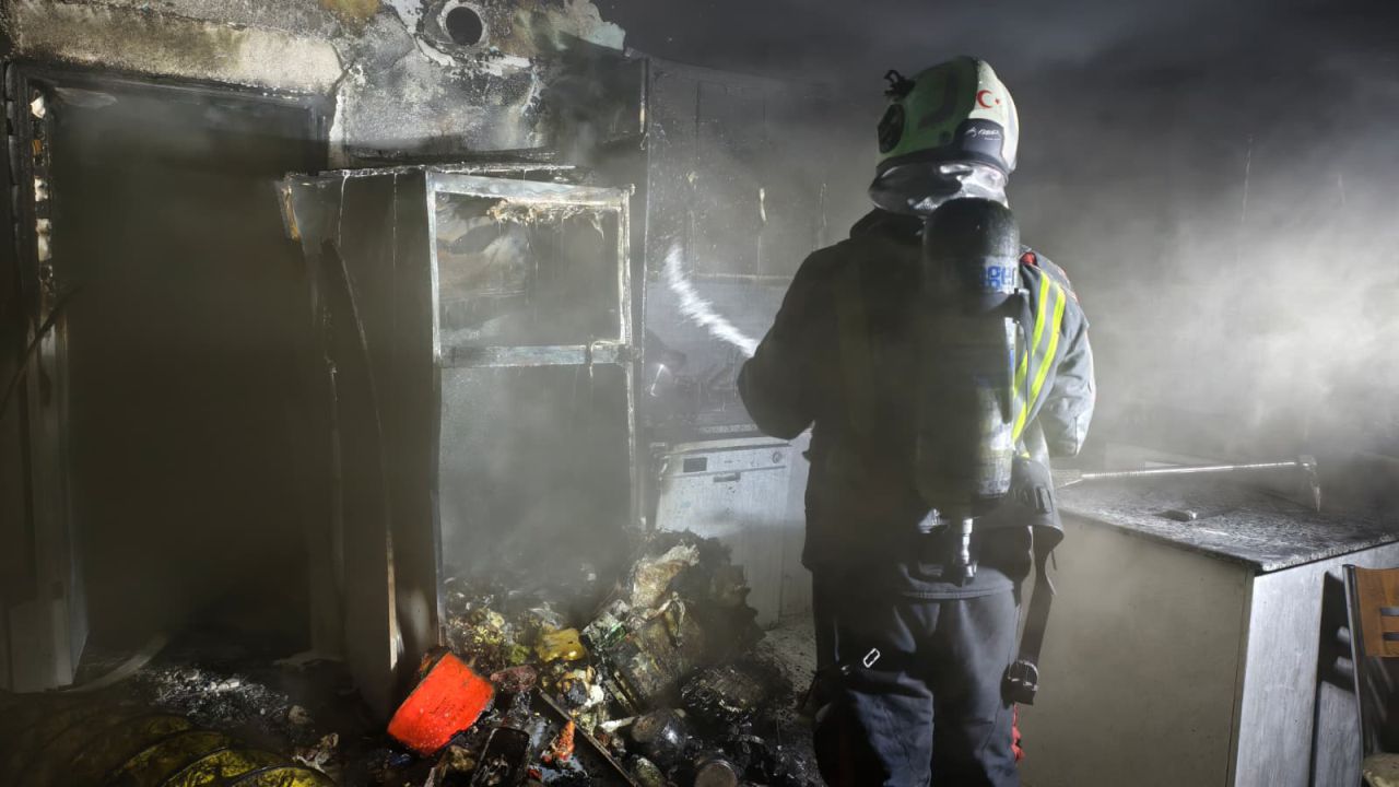 Nazilli’de Korkutan Yangın Bir Ev Kullanılamaz Hale Geldi 2