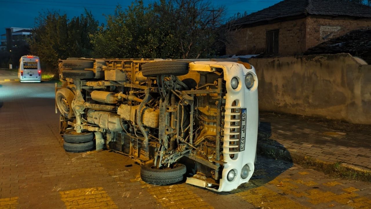 Nazilli’de Trafik Kazası Tır Ve Kamyonet Çarpıştı2