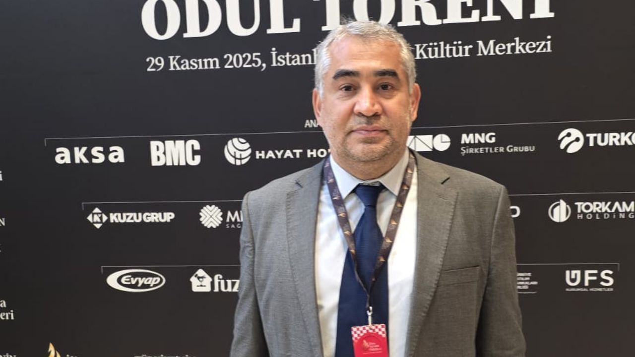 Rektör Bülent Kent “İlim Yayma Ödülleri” Töreninde Üniversiteyi Temsil Etti 2