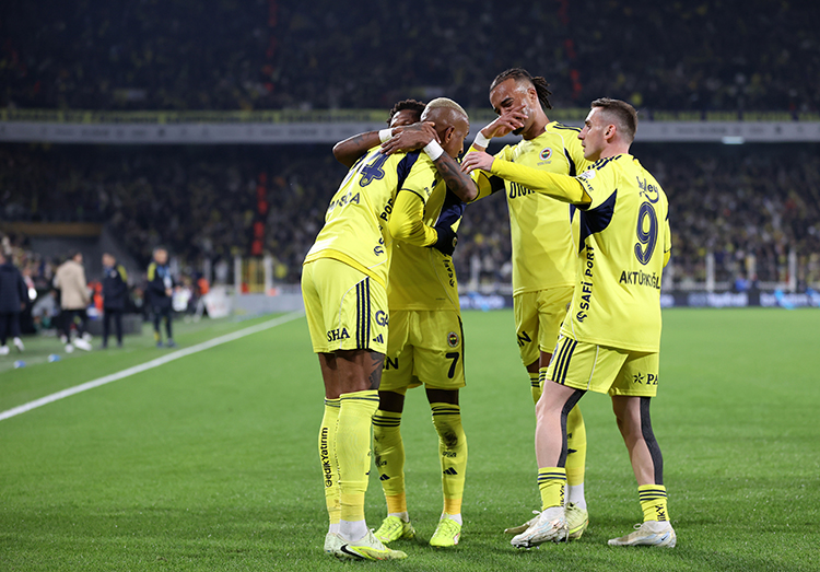 Sarı Lacivertlerden Net Galibiyet! 4 01