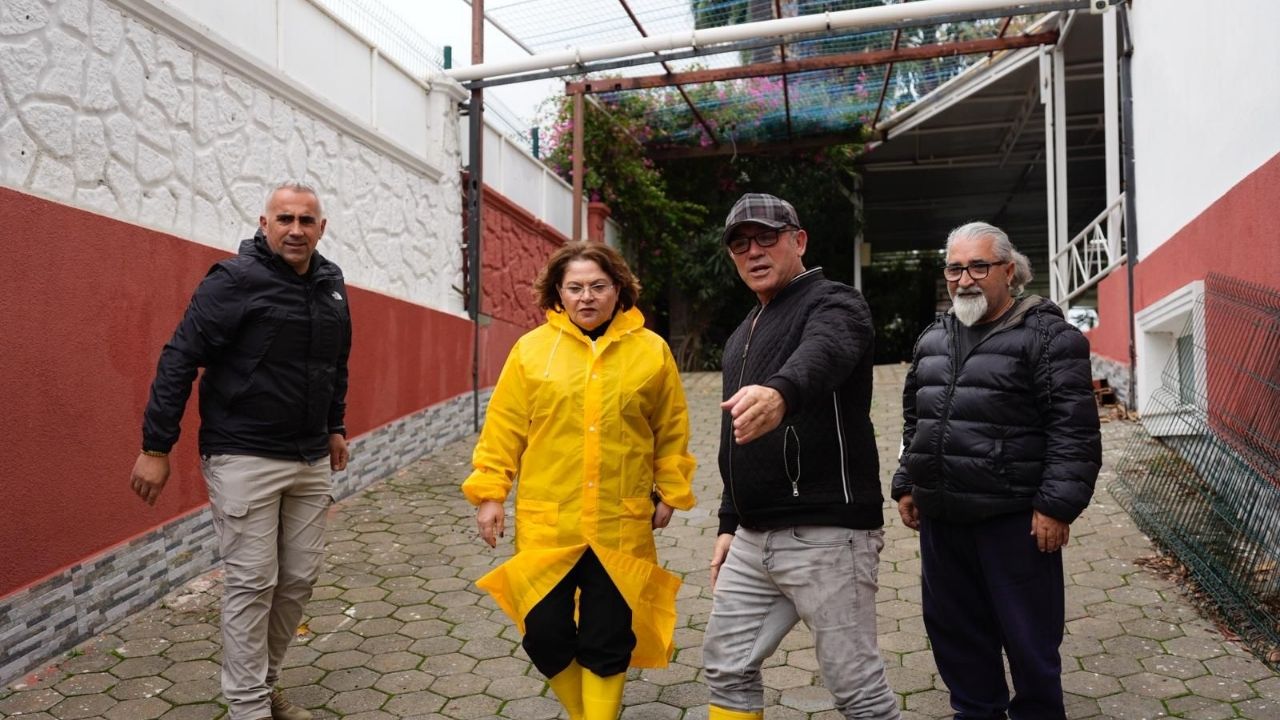 Yağış Didim’i Vurdu! Başkan Gençay Sahaya Indi2