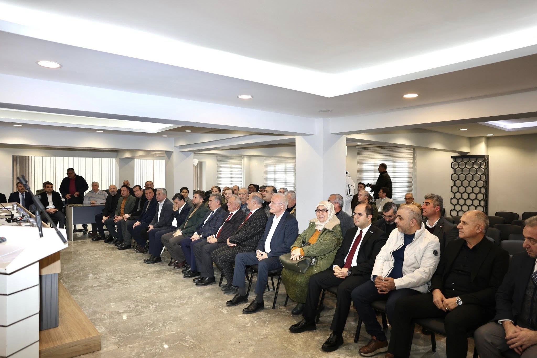 615367456 10238499040033311 9117779343112909107 N