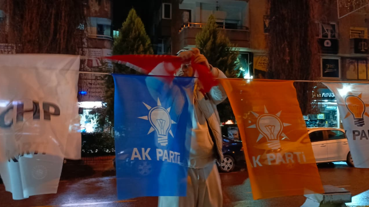 Ak Parti Ve Chp Arasında ‘Bayrak’ Krizi-2