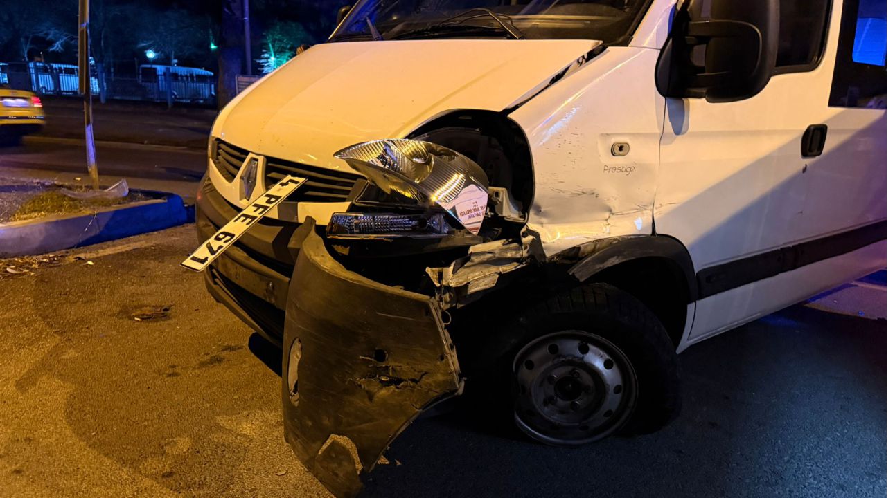 Aydın Denizli Yolunda Kaza Otomobil Metrelerce Savruldu 1