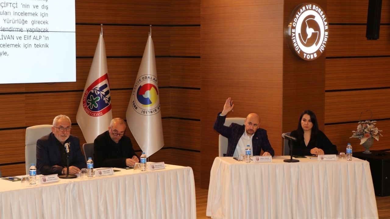 Ayto Meclis Toplantısında Havaalanı Heyecanı1