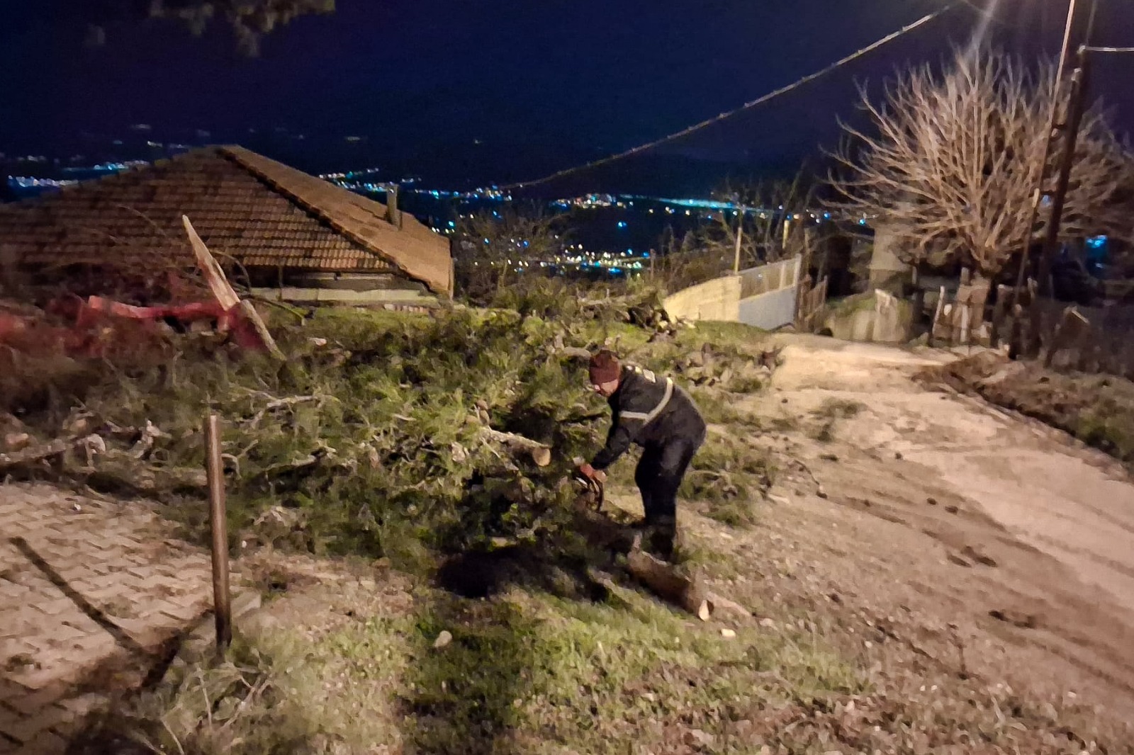 Efeler Belediyesi Olumsuz Havaya Karşı Sahada (3)