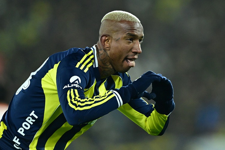 Fenerbahçe, Deplasmanda Corendon Alanyaspor'u Mağlup Etti 3 22