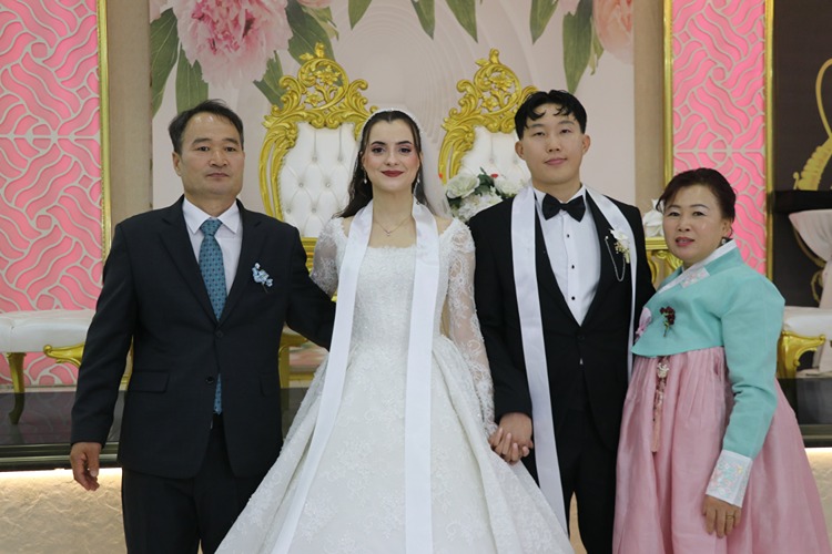 Kültürleri Buluşturan Aşk Güney Koreli Damada Rizeli Gelin (2)