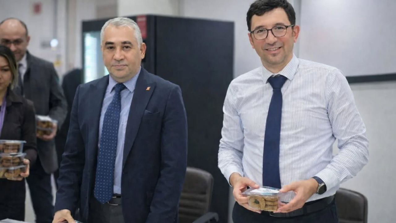 Rektör Kent’ten Kandil Ikramı