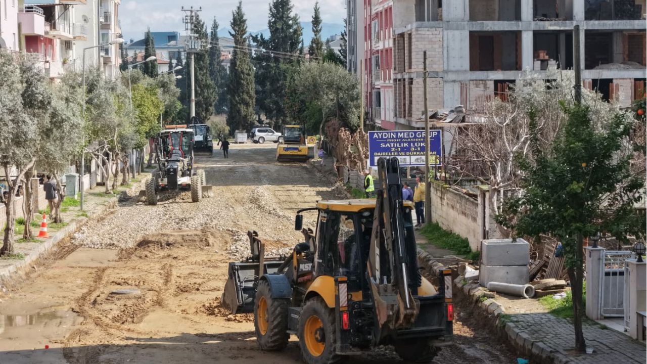 Aydın Büyükşehir Belediyesi’nden Efeler’de Yol Çalışması 1
