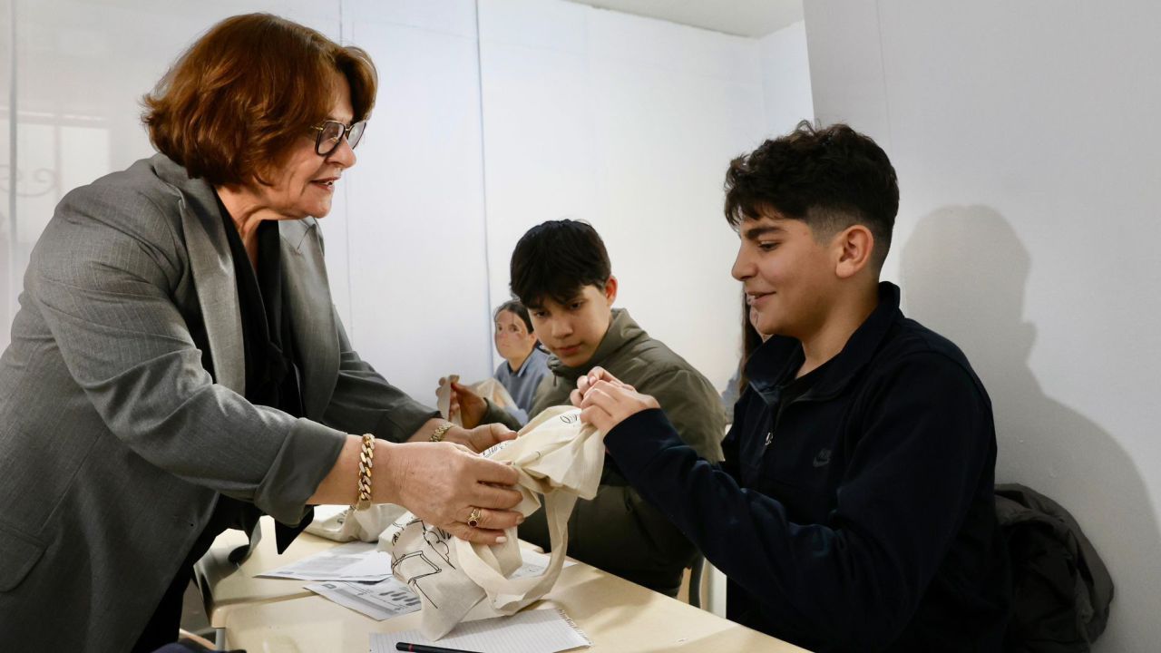 Başkan Gençay 'Gençlerimizin Yanındayız'22