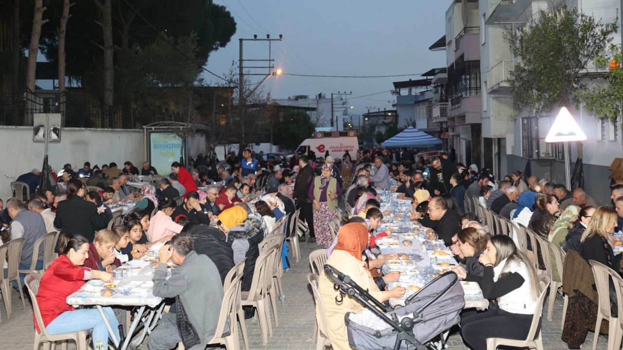 Efeler Belediye Başkanı Yetişkin Dayanışma, Birlik Ve Beraberliği Yaşatacağız 1