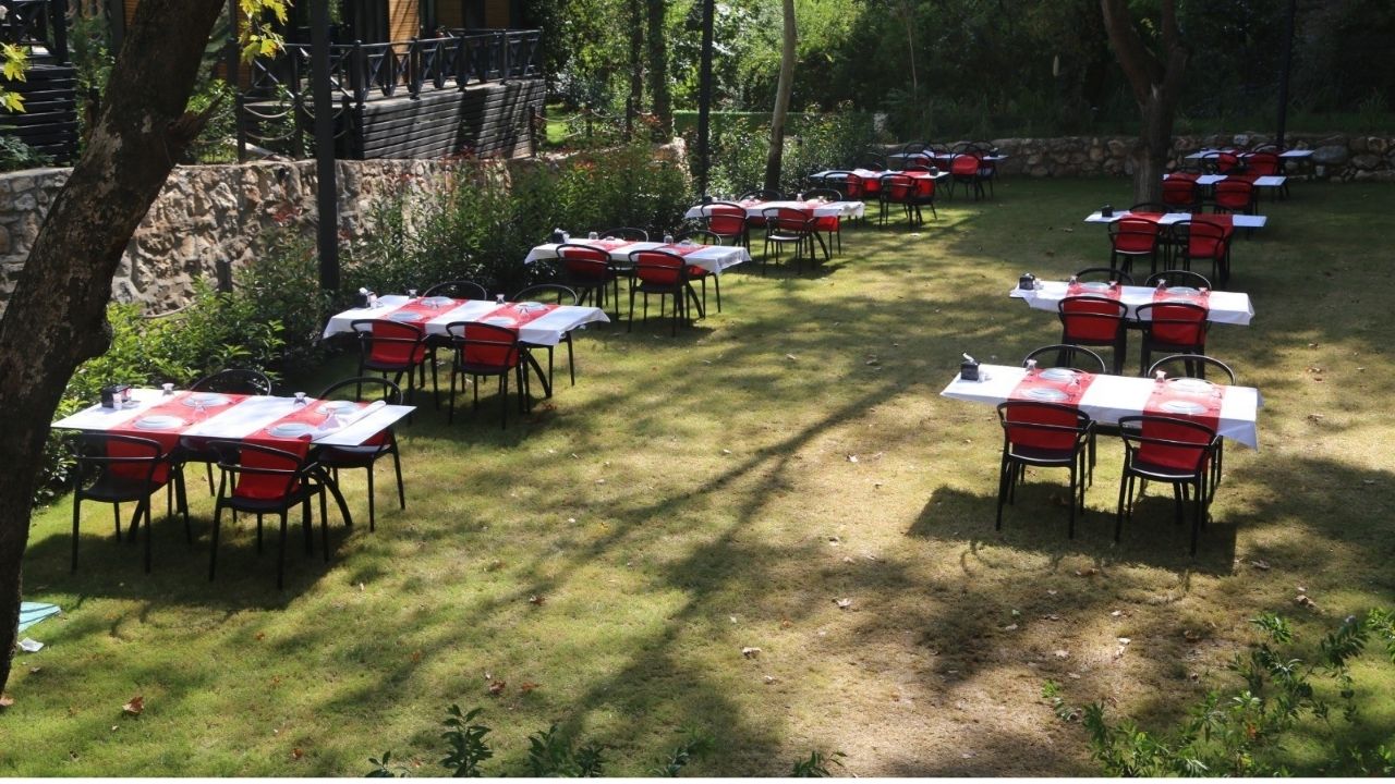 Efeler’de Doğanın Içinde Ayrıcalıklı Hizmet