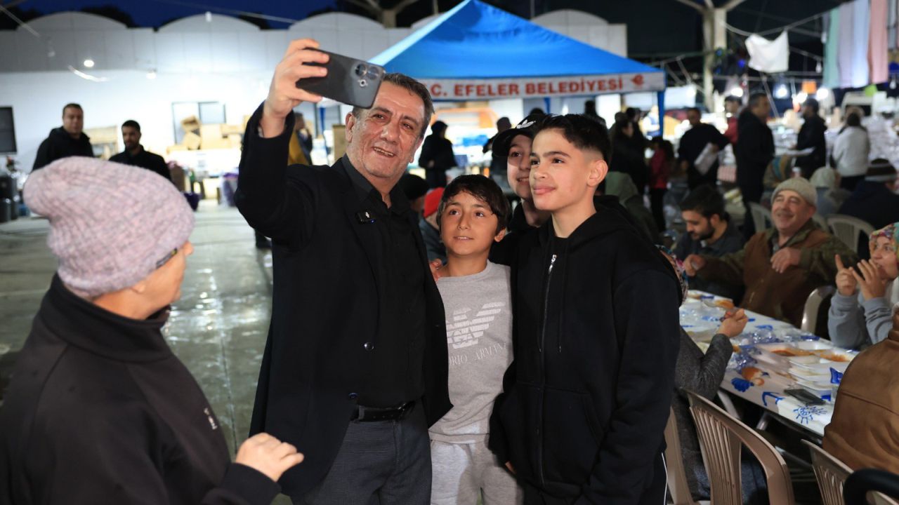 Efeler’de Iftar Sofralarında Binlerce Kişi Ağırlanıyor 1