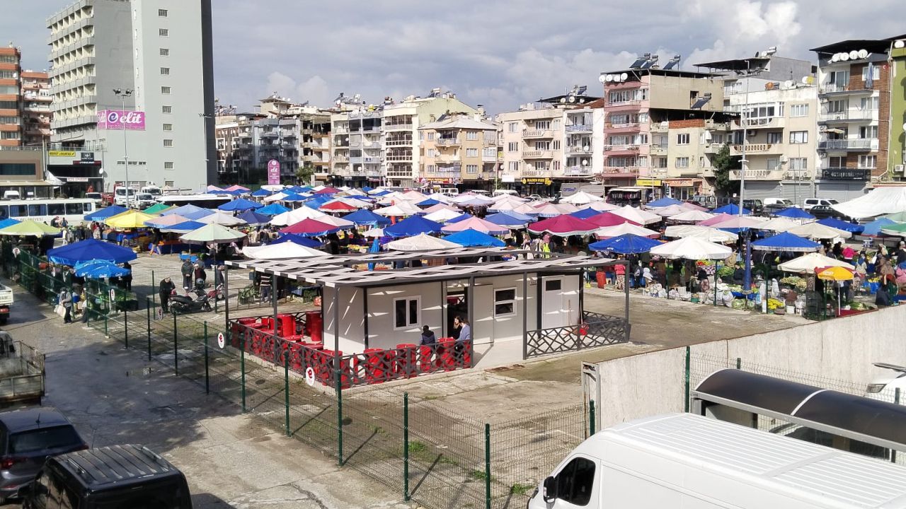 Hem Mahalleli Hem Esnaf Mutlu Oldu Efeler'deki Semt Pazarı Yeni Yerinde1