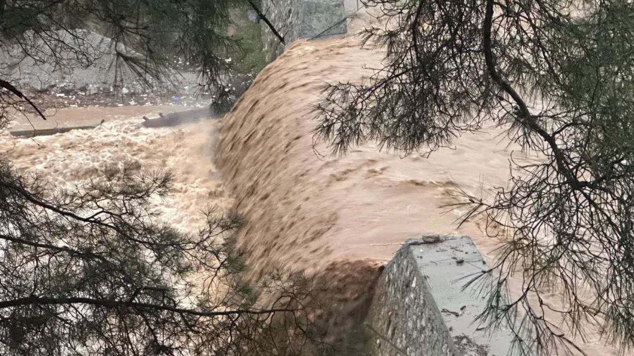 İncirliova’da Yoğun Yağış Alarmı! 9 Hane Tahliye Edildi3