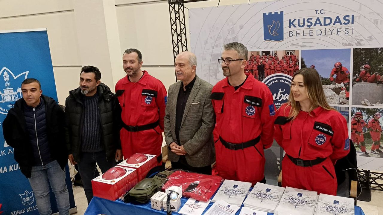 Kuşadası Arama Kurtarma Ekibi ‘İzmir’de Afet’ Paneline Katıldı2