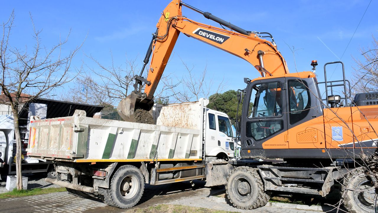Kuşadası Belediyesi’nden Kirazlı’da Kapsamlı Temizlik 2
