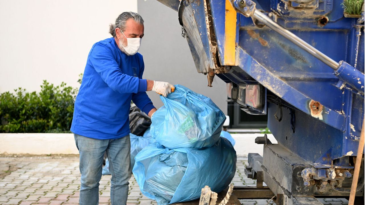 Kuşadası’nda Ilk Geri Dönüştürülebilir Atıklar Toplandı 1