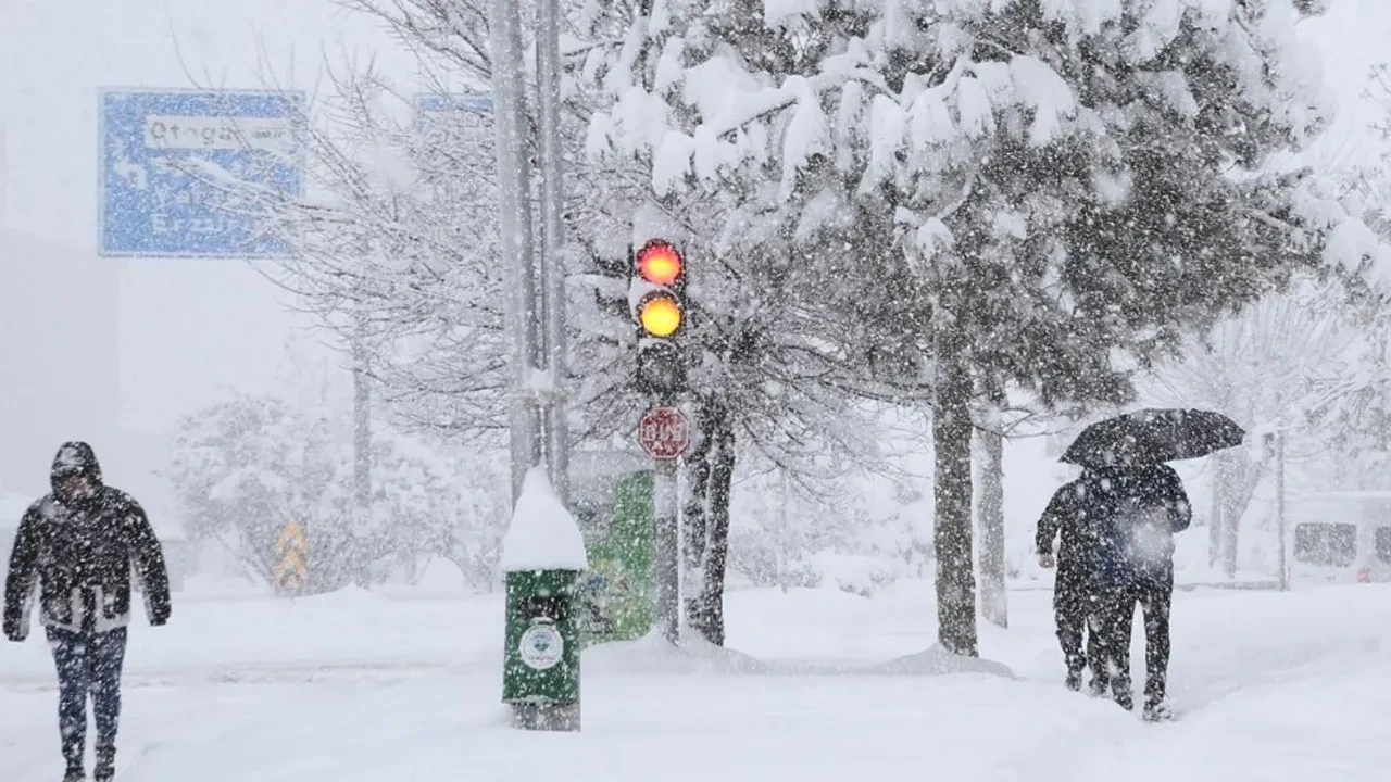 Meteoroloji 42 Il Için Son Dakika Kar Uyarısı Verdi! İşte Lapa Lapa Kar Yağacak Iller...