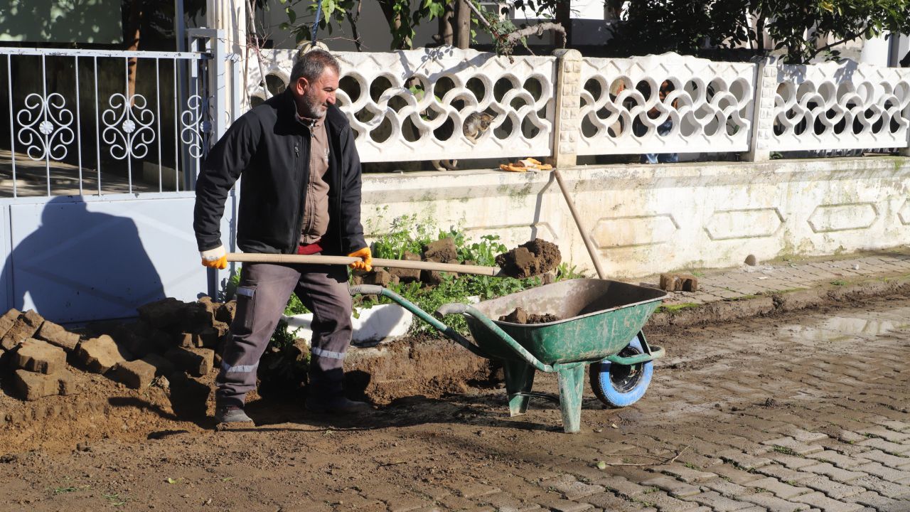 Nazilli’de Bozulan Yollar Bakıma Alındı 2