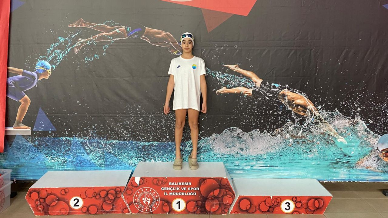 Sökeli Yüzücü Hüseyin Bedii Büyüksoy Birinciliklere Abone