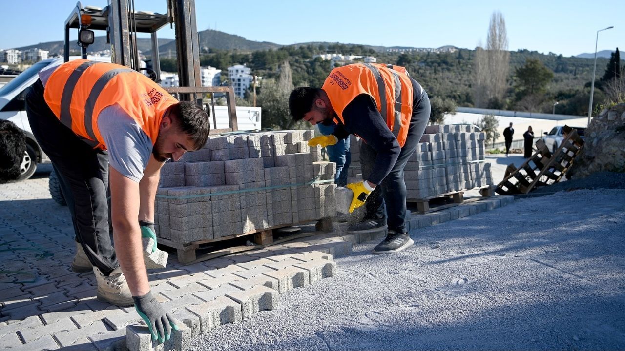 Başkan Günel’den Kuşadası’na Yol Yatırımı1