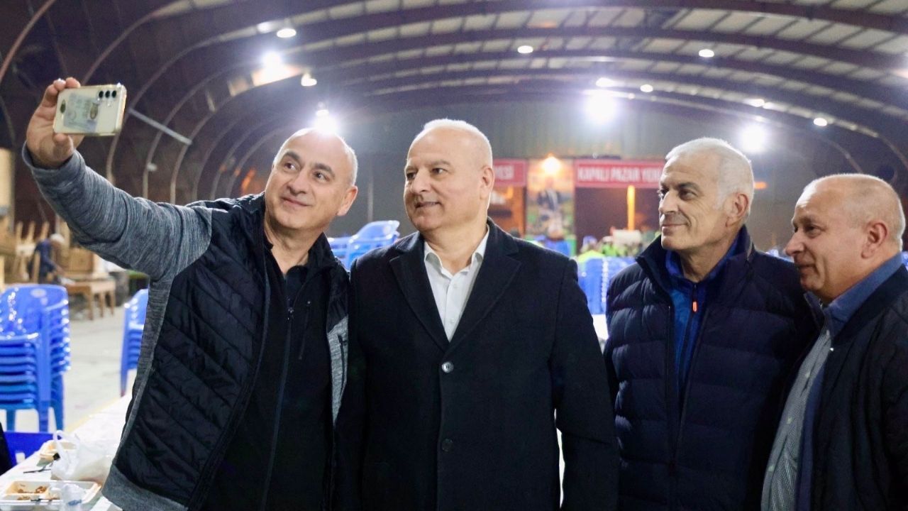 Başkan Kıvrak Vatandaşlarla Iftarda Buluştu1