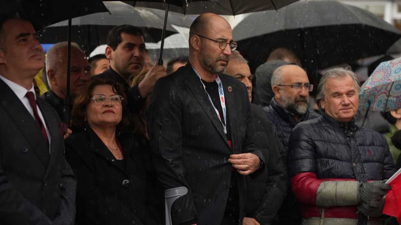 Başkan Zencirci Dur Durak Bilmiyor, Ameliyattan Çıktı, Mitinge Koştu3